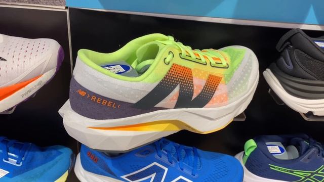 New Balance FuelCell Rebel v4 (White/Bleached Lime Glo/Hot Mango) - Style Code: MFCXLL4 смотреть онлайн