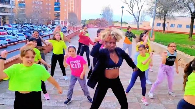 Coreo Zumba Kids (Estoy lista) Soca/Electro Pop смотреть онлайн