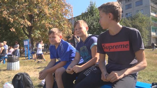 Дворовий футбол у Білозерському смотреть онлайн