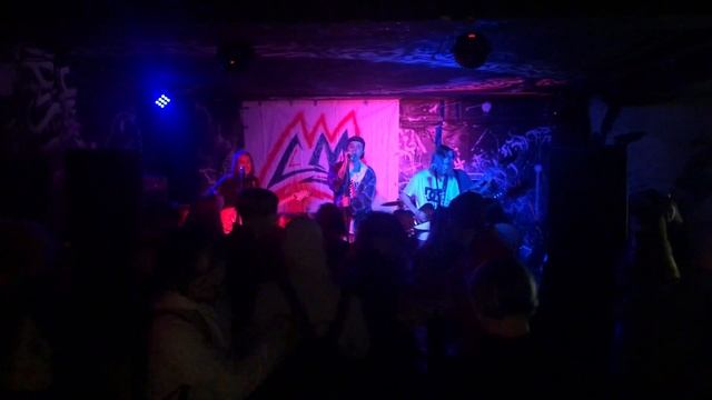 LEMONADE MAUSER - ШТАНЫ В ОГНЕ (LIVE IN EKB Syndrome Bar 20.12.20) смотреть онлайн