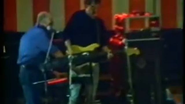 PRIVATE INVESTIGATION DIRE STRAITS смотреть онлайн