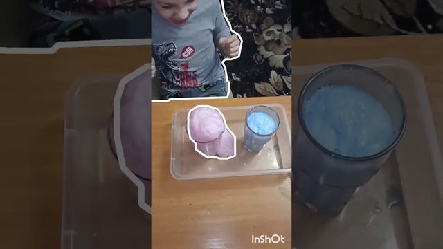 Ще один експеримент. Білок+сода, уксус+фарба. #фокус #магія #експеримент смотреть онлайн