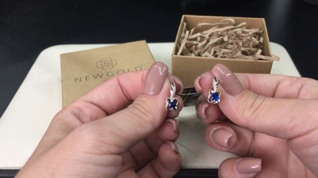 !Серьги 3560 из красного золота 585 пробы с корундами и бриллиантами смотреть онлайн