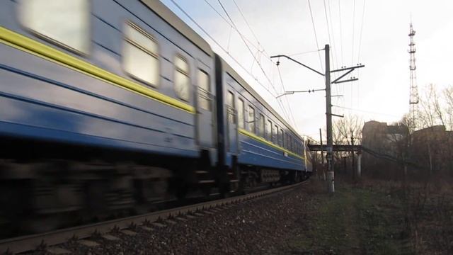 Электровоз ЧС7-032 с поездом№055М Москва-Хмельницкий перегон Нара-Латышская 19.04.2018 смотреть онлайн