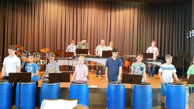 Dance Monkey "live" - Drumbones & Fässer (Tones and I arr.: Oliver Urtel) смотреть онлайн
