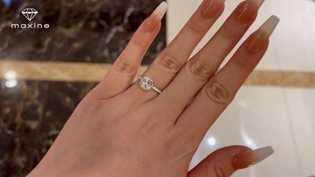 1.5 Carat Cushion Cut White Sapphire Women's Engagement Ring смотреть онлайн