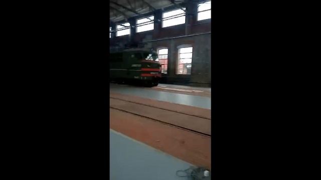 Алмазное бурение отверстия кирпичной стены под углом в локомотивном депо | Арт Строй | almazrez66.r смотреть онлайн