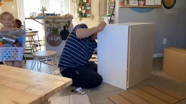 Putting an IKEA Malm dresser together | TheAndersonCrew | Feb 21, 2021 смотреть онлайн