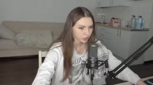 ФРУКТОЗКА ПОКАЗАЛА ТРYСИКИ