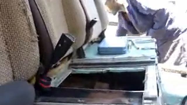 Land Rover Series III kitted for overland travel смотреть онлайн