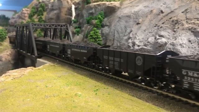 Union Pacific Mikado 2495 Assists UP Alco FA's Across The Nishna Valley Mountain Bridge смотреть онлайн