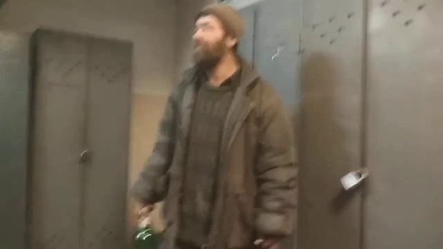 Саша бомж2 смотреть онлайн