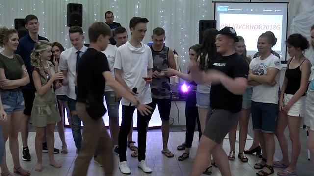 Флешмоб - Выпускной смотреть онлайн