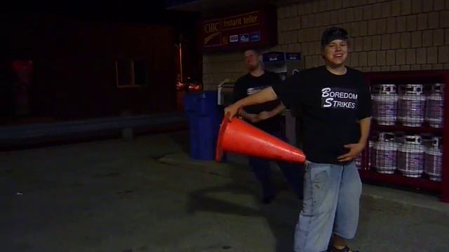 The Ass and the Traffic Cone смотреть онлайн