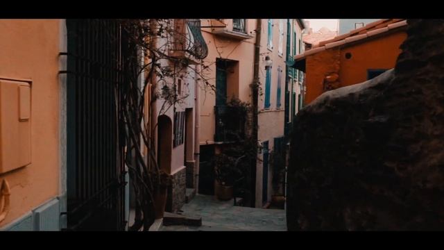Village de Collioure - France смотреть онлайн