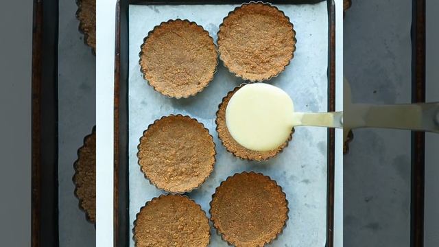 Homemade Mini Key Lime Pies | The Inspired Home