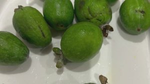 Фейхоа - это вкусно, полезно и недорого.