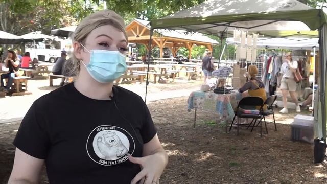 Hey Bear Cafe hosts summer artisan market смотреть онлайн