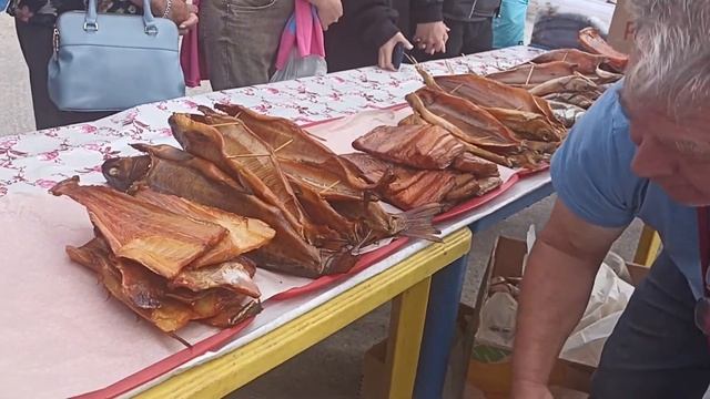 В поисках еды или fish day смотреть онлайн