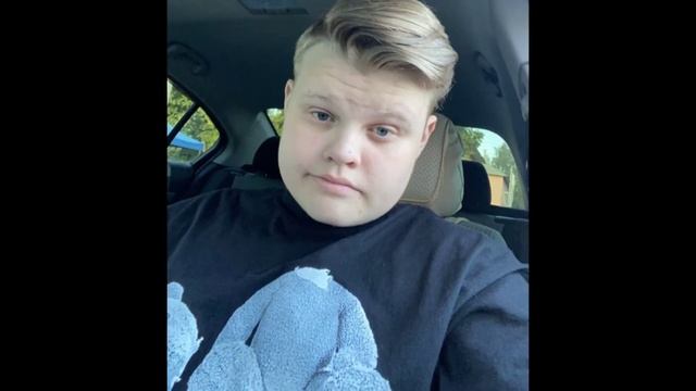 AhriNyan не зовут гулять ?! Buster создаёт видео ?! Какой стол купила Gensyxa ?! смотреть онлайн