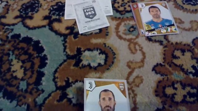 Открываем 1 мега упаковку по коллекции FIFA 365 от панини смотреть онлайн