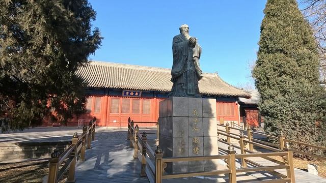 The ancient "National University" and Confucius Temple in Beijing, China смотреть онлайн