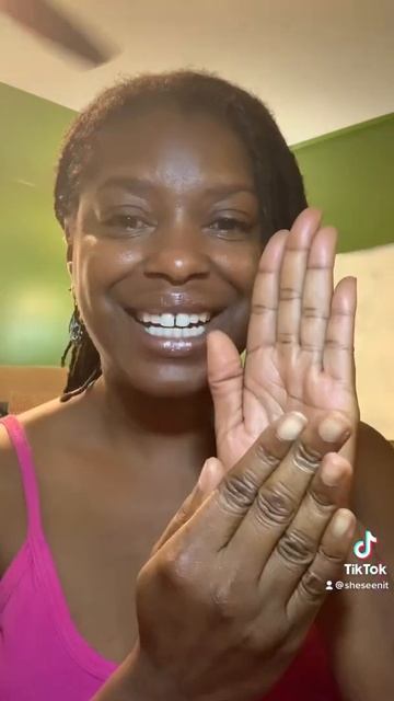 Unnecessary 30-Second Tutorial: How to Open a Shoe With a Velcro Clasp смотреть онлайн