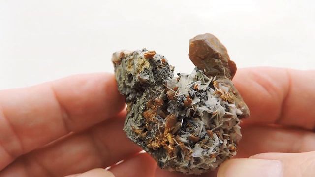 Orpiment and baryte from Peru - miniature смотреть онлайн