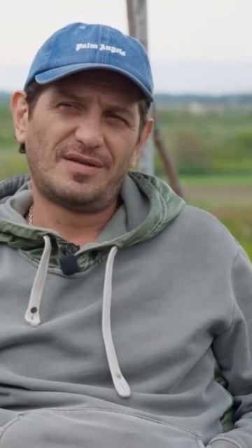 Гио Пика об особенности грузинских сел #shorts #гиопика #rushows смотреть онлайн