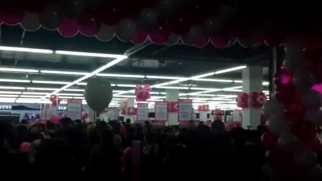 Давка в магазине МЕЧТА Актау смотреть онлайн