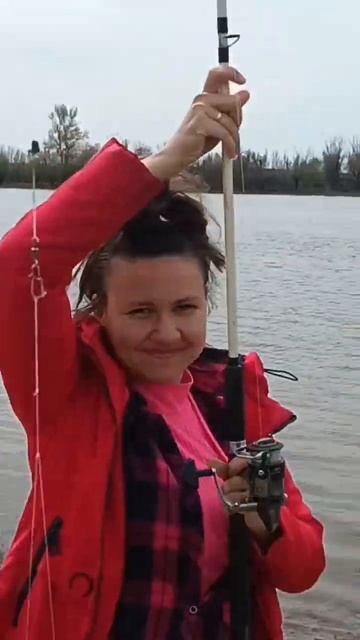 подлещик в конце рыбалки #астрахань #весна #рыбалка #лещ