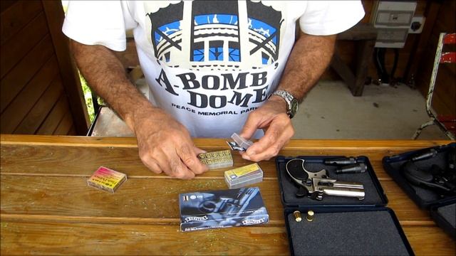 Pistolet d'alarme Röhm Double Derringer смотреть онлайн