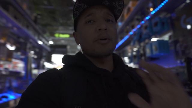 JAPAN VLOG! VISITING THE BIGGEST MOUSE STORE IN THE WORLD! смотреть онлайн