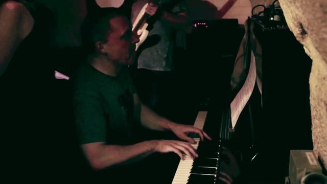 Line Kruse - Hidden Stone Septet - feat.Sylvain Gontard, Pierre Bertrand, Denis Leloup, Noé Huchard смотреть онлайн