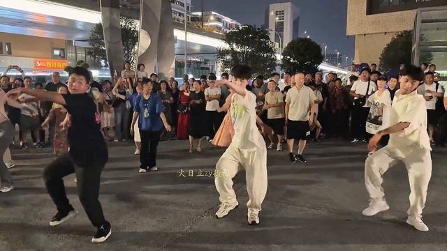 Tibetan Dance 
