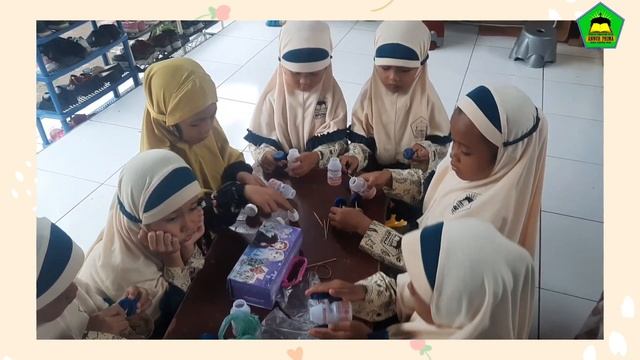 Kegiatan membuat mobil mobilan dari botol yakult bekas anak kelas B-2 || RA Annur Prima смотреть онлайн