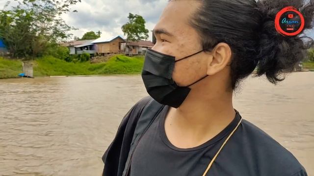 Aktifitas Warga Desa Ritan Lama dan Ritan Baru, Transportasi Sungai Belayan смотреть онлайн