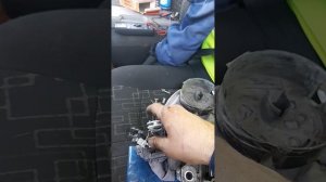 Поставил новый диодный мост в генераторе, а зарядки нет.