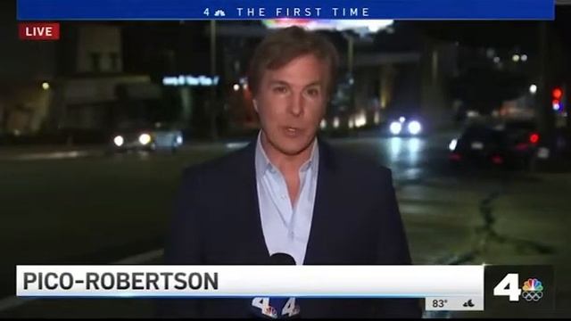 Racist man punched Asian girl in front of his two young children caught on camera смотреть онлайн