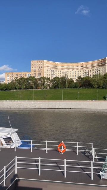 КИЕВСКИЙ ПРИЧАЛ #shortsvideo #shorts смотреть онлайн