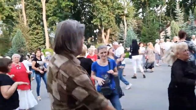 ГОРЬКАЯ КАЛИНА смотреть онлайн