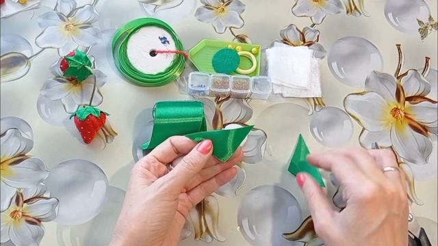 КЛУБНИЧНЫЕ БУКЕТИКИ НА РЕЗИНКЕ ДЛЯ ВОЛОС! смотреть онлайн