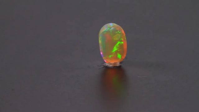 Oval Cabochon Welo Opal Gemstone 2.95 Carats смотреть онлайн