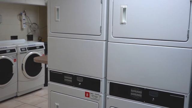 Virtual Housing Tour of Oak Hall смотреть онлайн