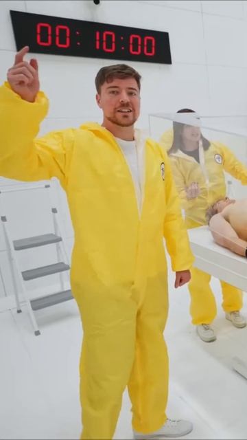 Mac Faces His Worst Fears Surviving a Thousand Spiders for $800K 1 смотреть онлайн