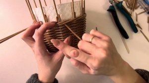Плетём корзинку с ручкой (классическая/пасхальная) из бумажной лозы