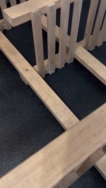 Сборка цветочницы Fikus смотреть онлайн