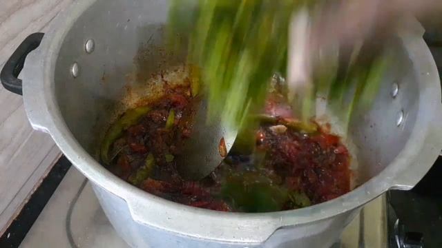 1-Kg குக்கரில் மிக சுவையான சிக்கன் பிரியாணி செய்வது எப்படி /😍😜😄 How to make chicken biryani смотреть онлайн