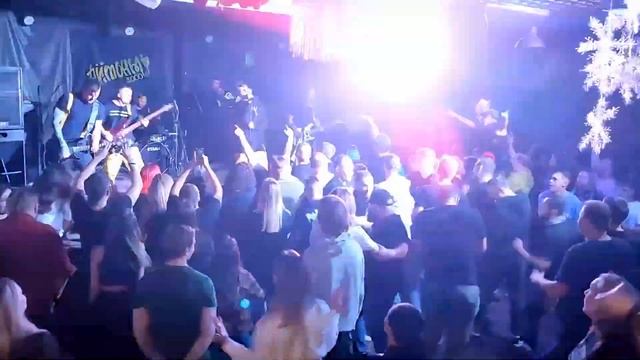 Питоны 3000 - Если верить песням (Live Frau Gross 17.11.2023) смотреть онлайн