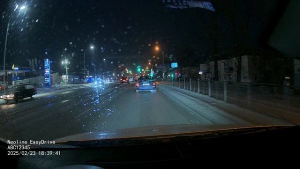 Neoline Easydrive 2K WiFi Dual, ночная съемка передней камеры в формате 2К при плохих погод. услов.